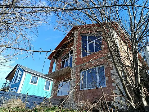 Satılır 6 otaqlı həyət evi 300 m²