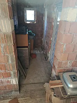 Satılır 6 otaqlı həyət evi 300 m²