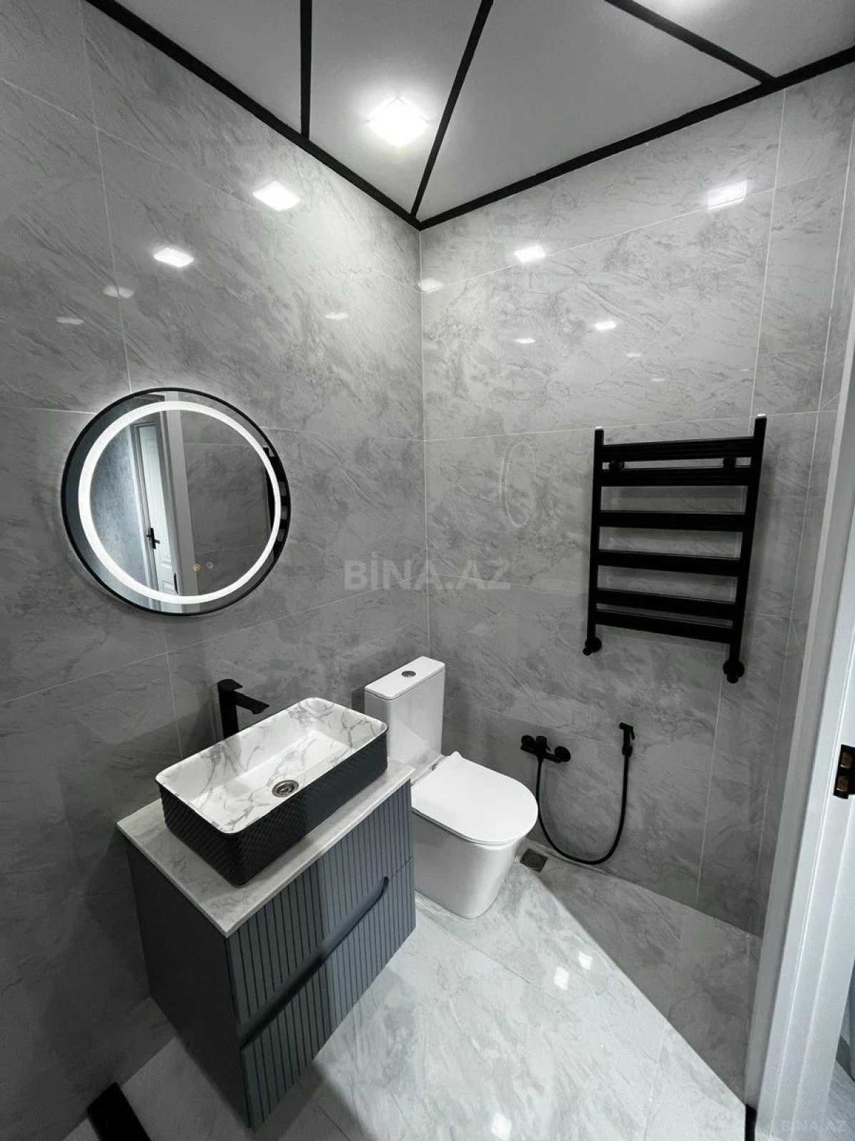 Satılır 2 otaqlı mənzil 55 m²