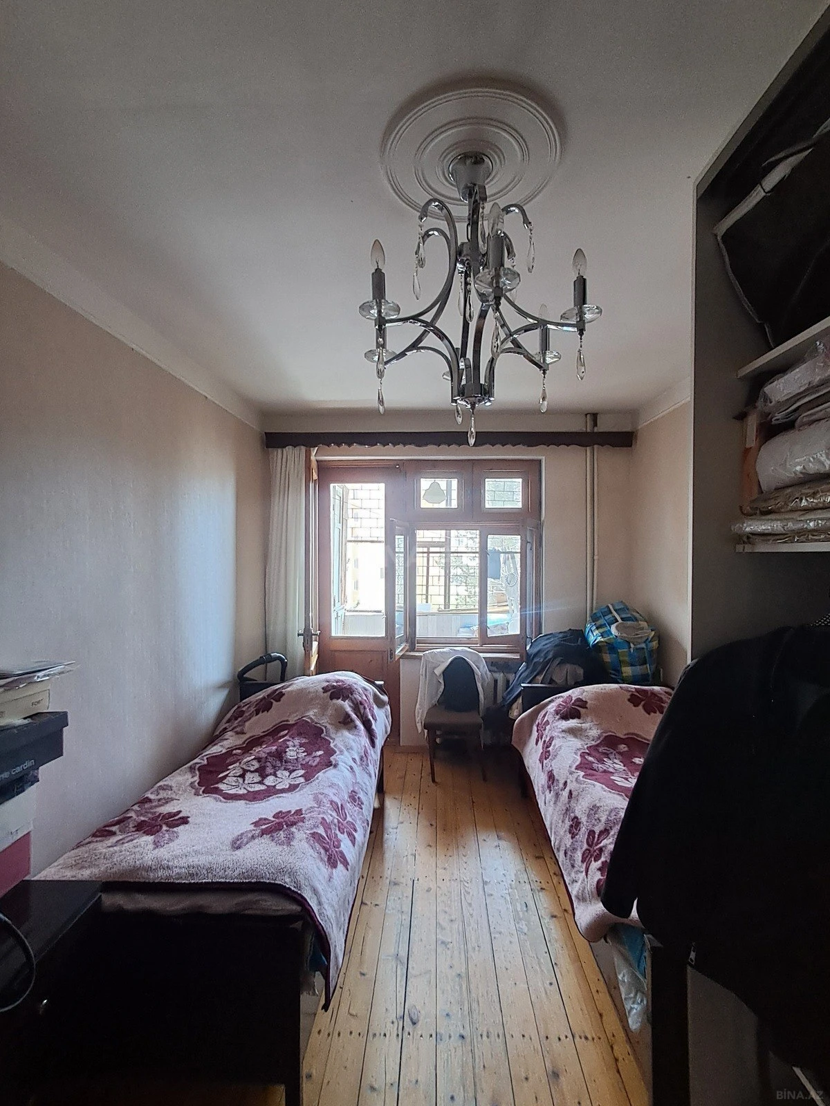 Satılır 4 otaqlı mənzil 90 m²