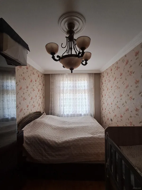 Satılır 4 otaqlı mənzil 90 m²