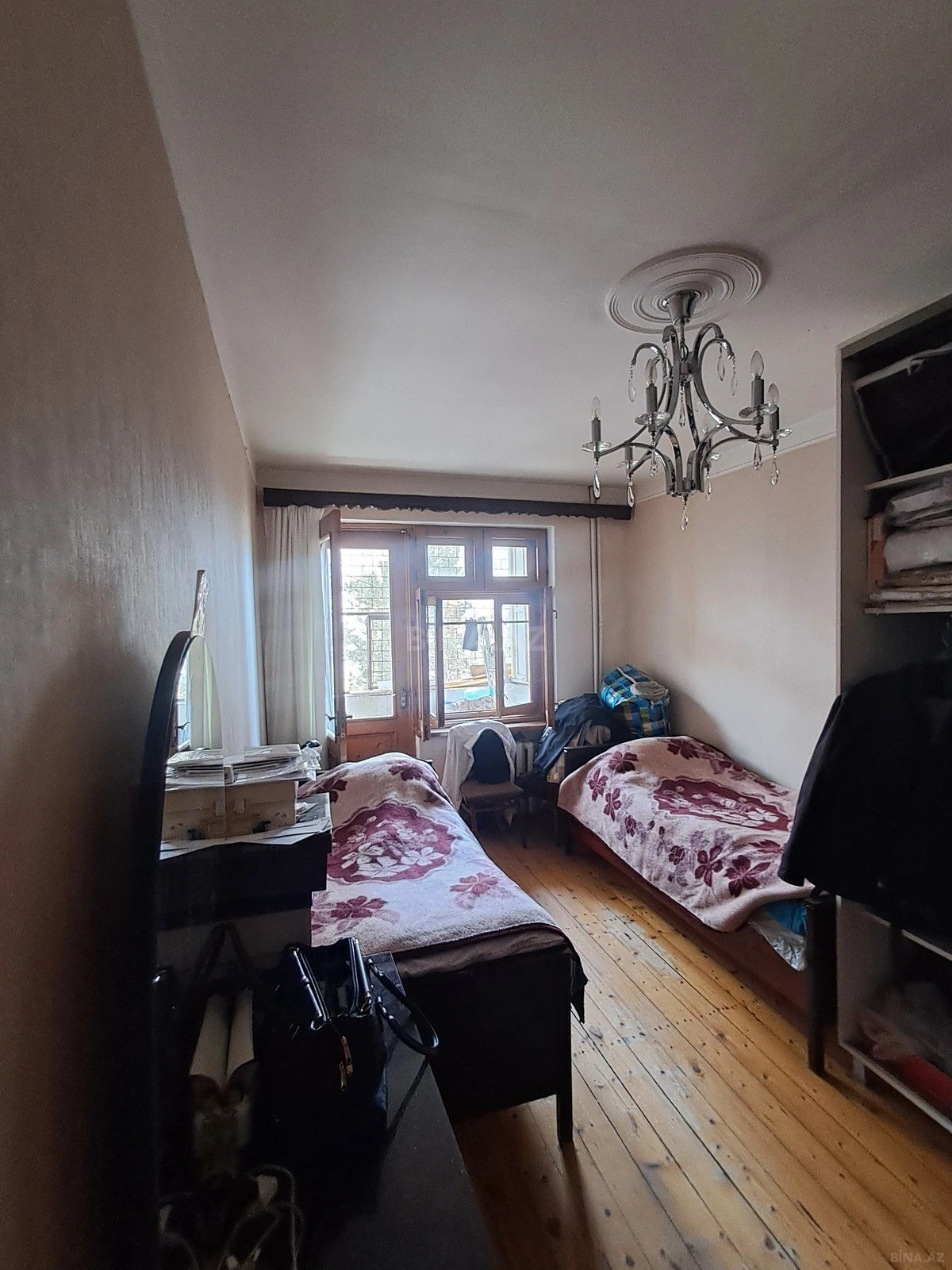 Satılır 4 otaqlı mənzil 90 m²