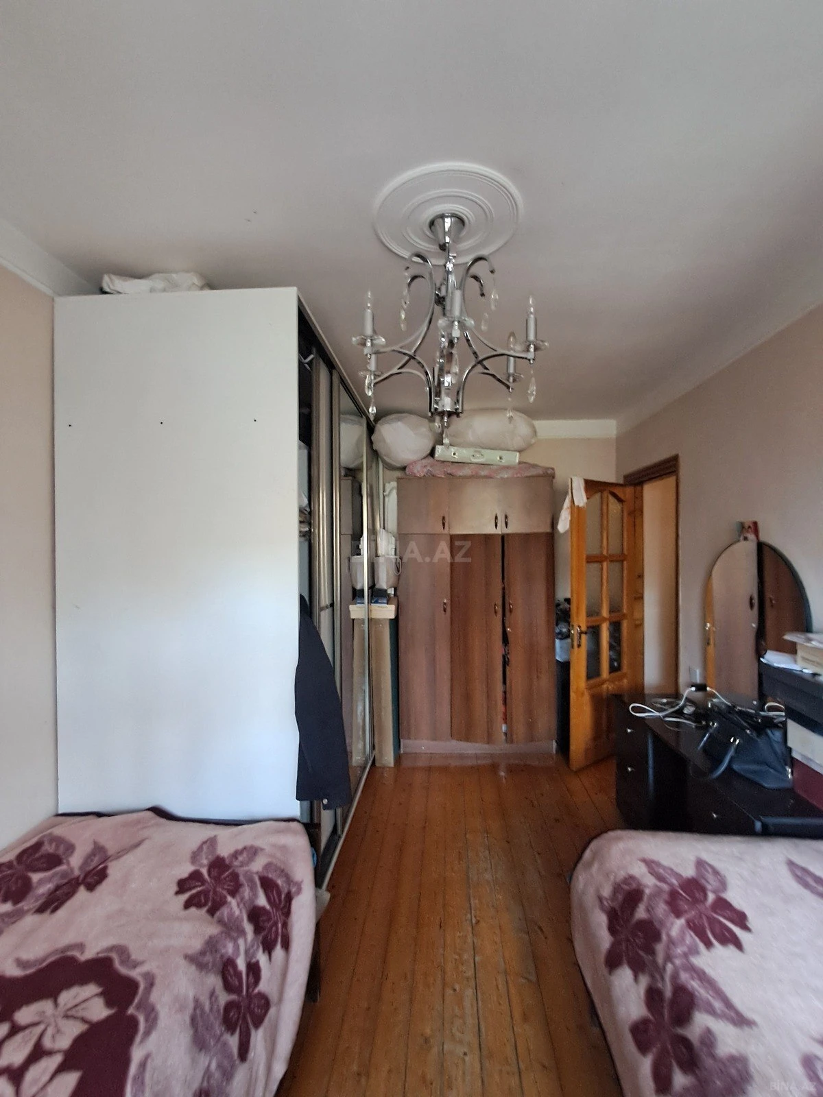 Satılır 4 otaqlı mənzil 90 m²