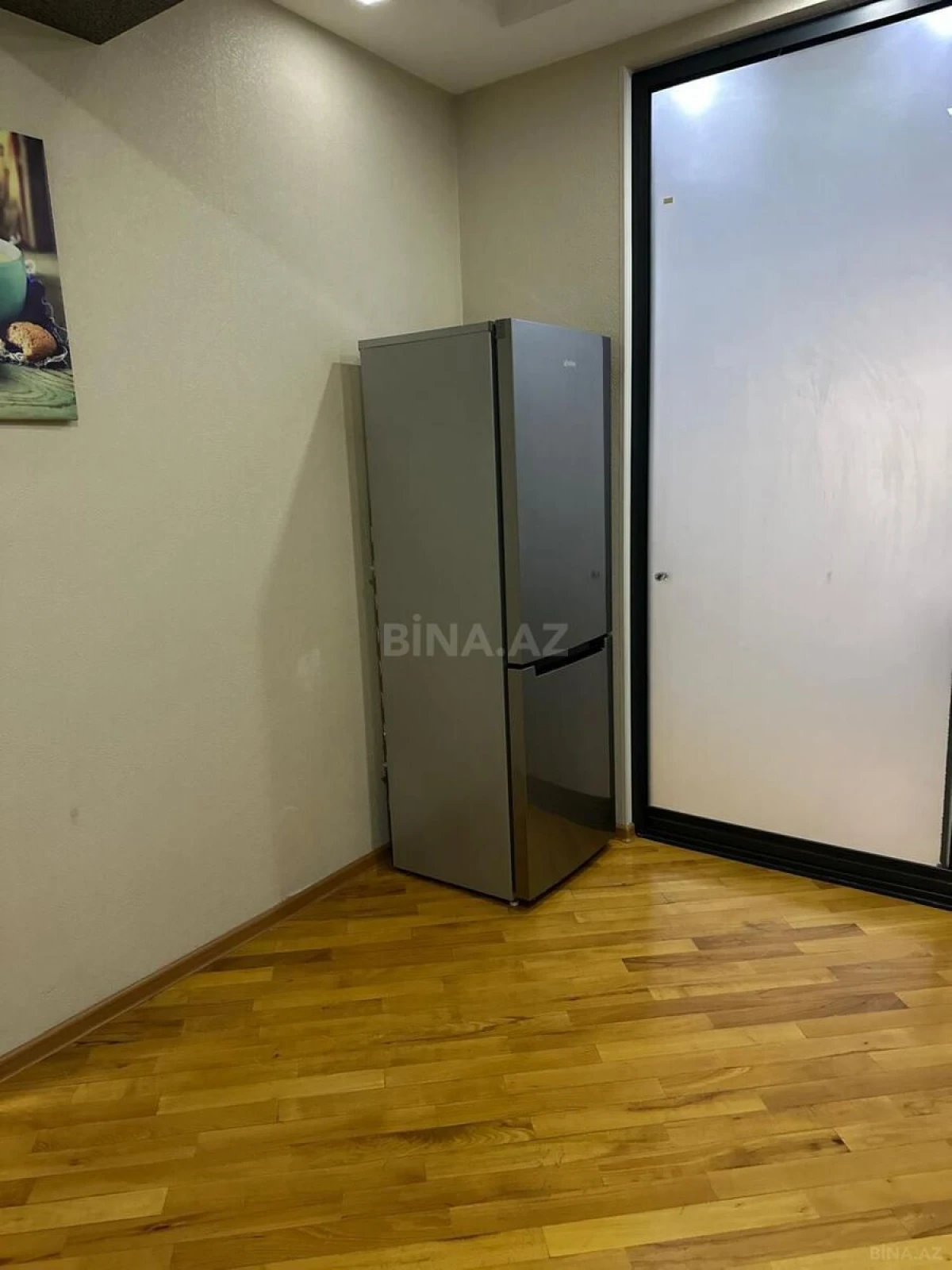 Kirayə verilir 2 otaqlı mənzil 75 m²