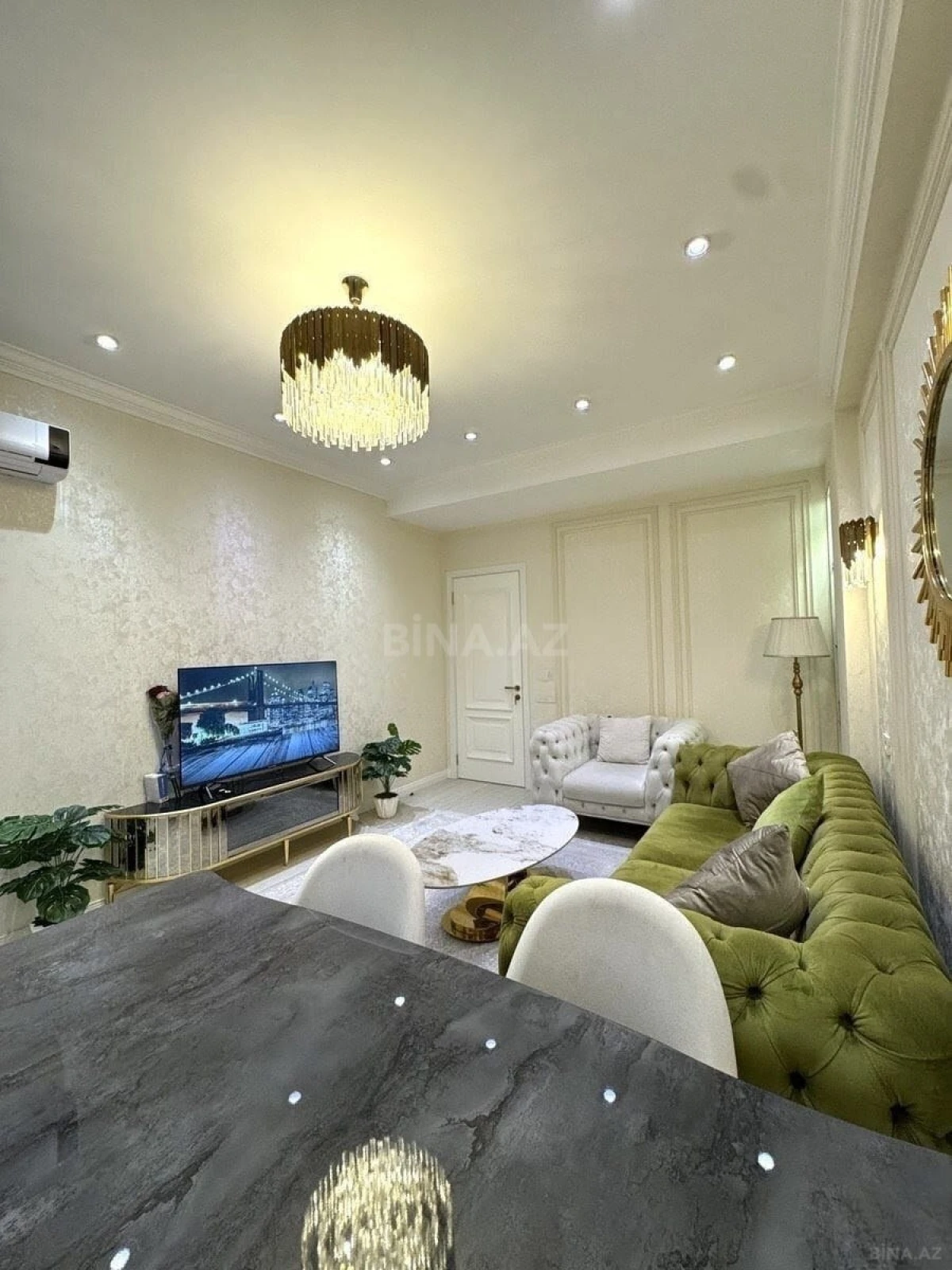 Kirayə verilir 3 otaqlı mənzil 110 m²