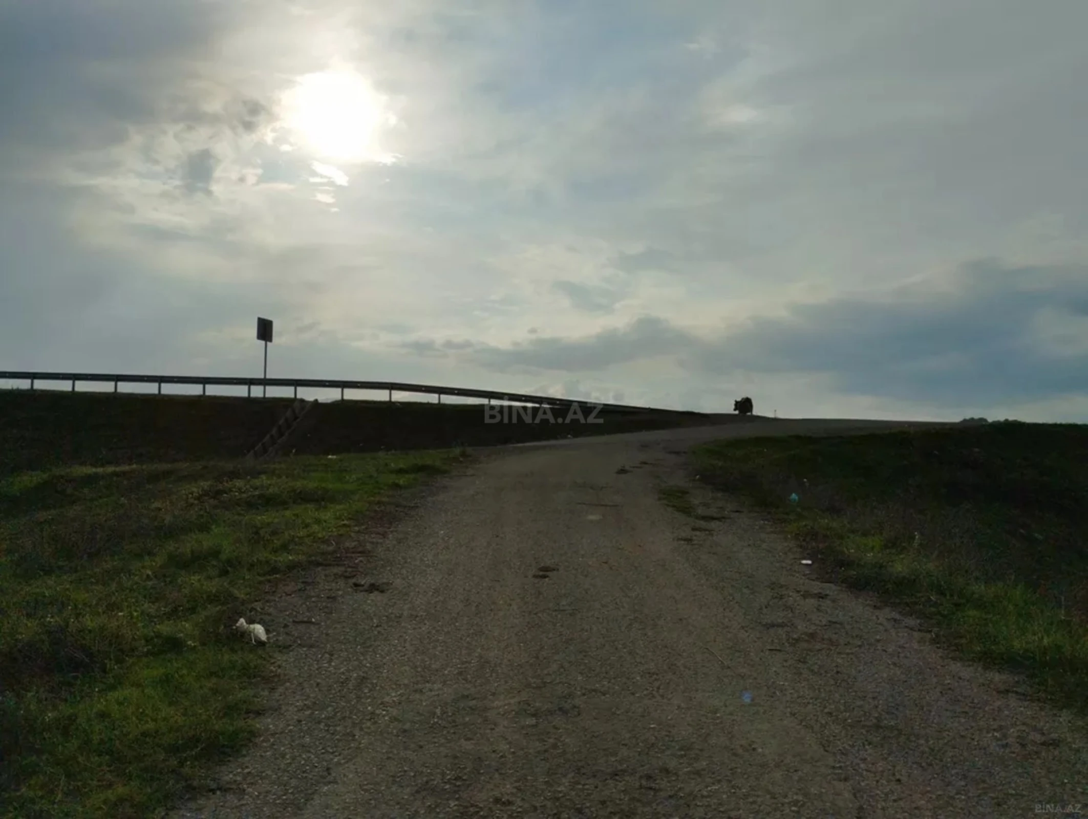 Satılır torpaq sahəsi 12 m²