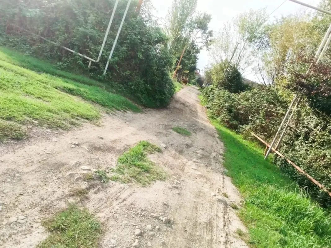 Satılır torpaq sahəsi 12 m²