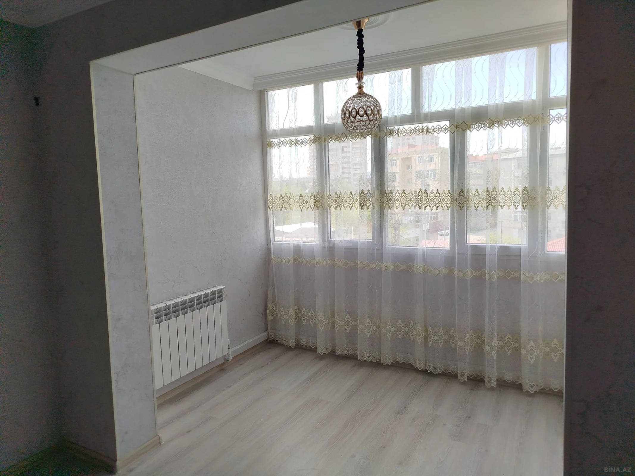 Satılır 3 otaqlı mənzil 76 m²