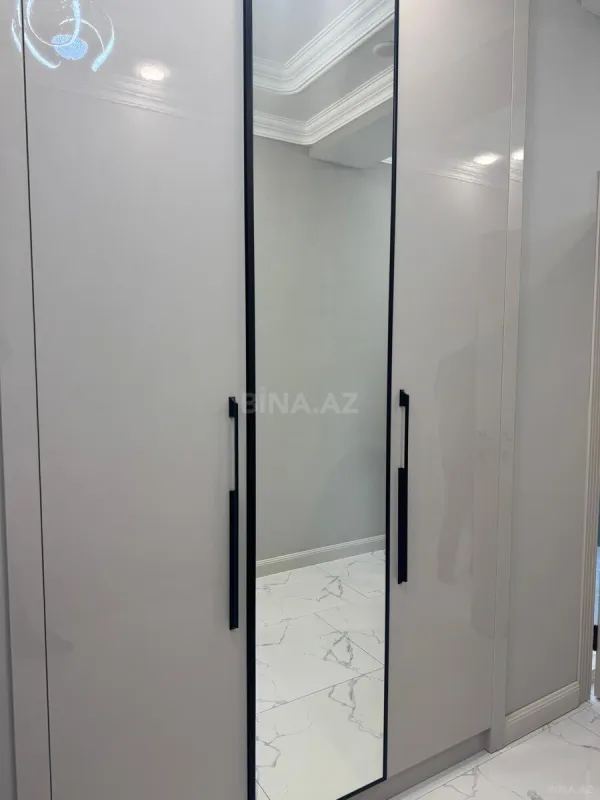 Kirayə verilir 3 otaqlı mənzil 130 m²