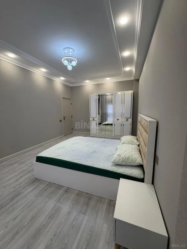 Kirayə verilir 3 otaqlı mənzil 130 m²