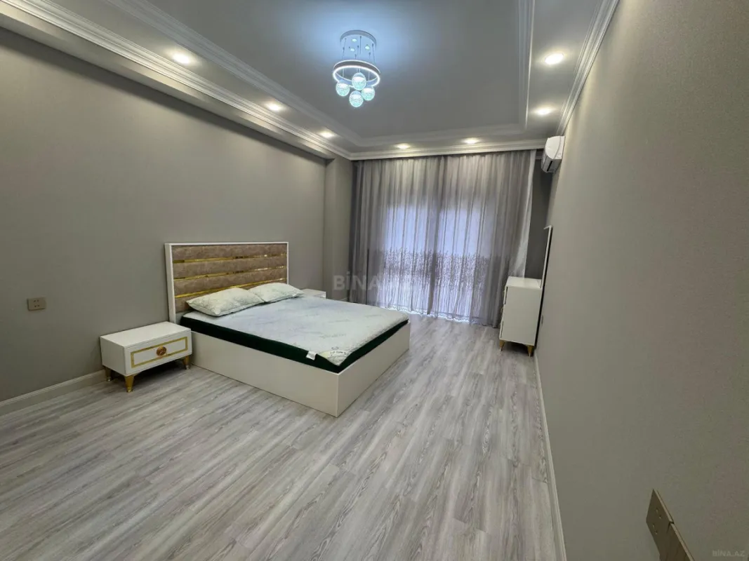 Kirayə verilir 3 otaqlı mənzil 130 m²