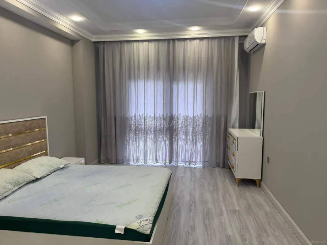 Kirayə verilir 3 otaqlı mənzil 130 m²