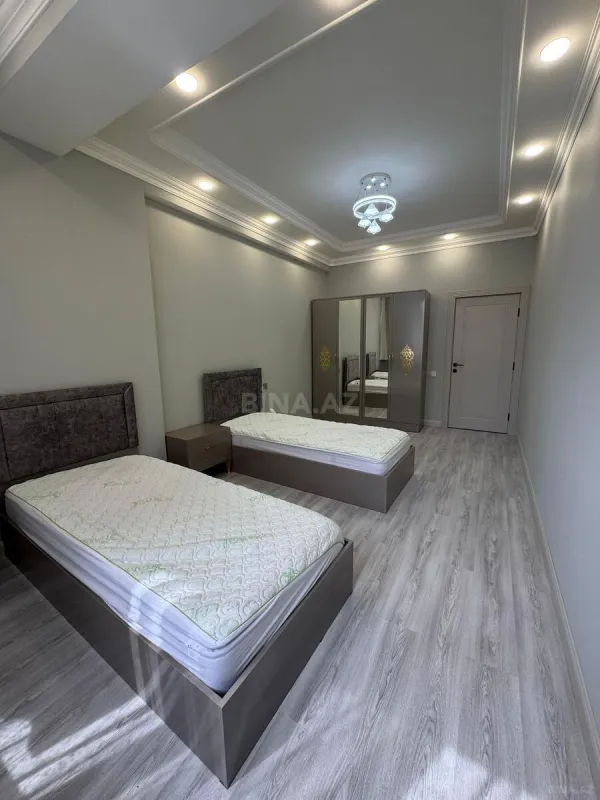 Kirayə verilir 3 otaqlı mənzil 130 m²