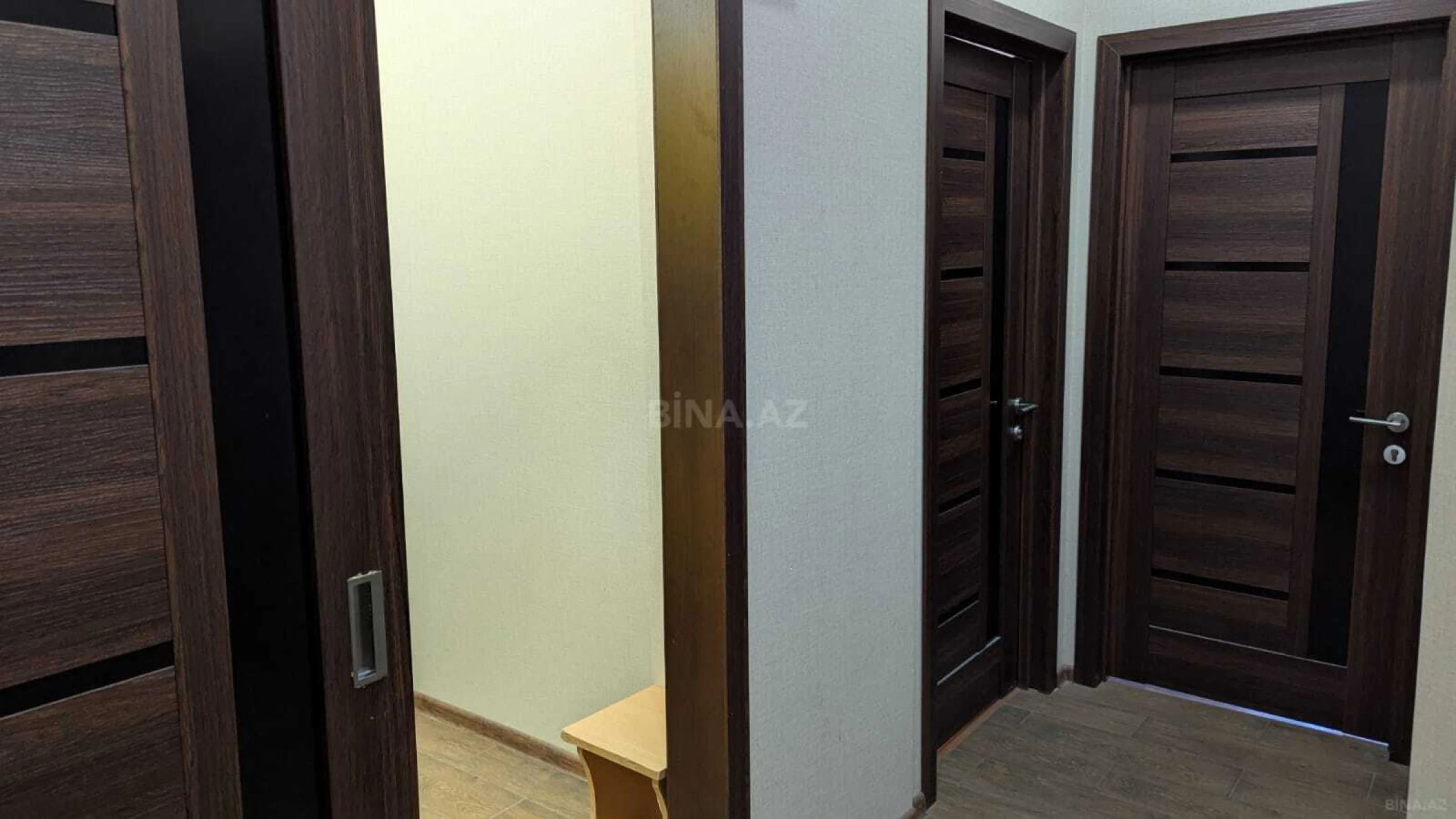 Kirayə verilir 2 otaqlı mənzil 67 m²