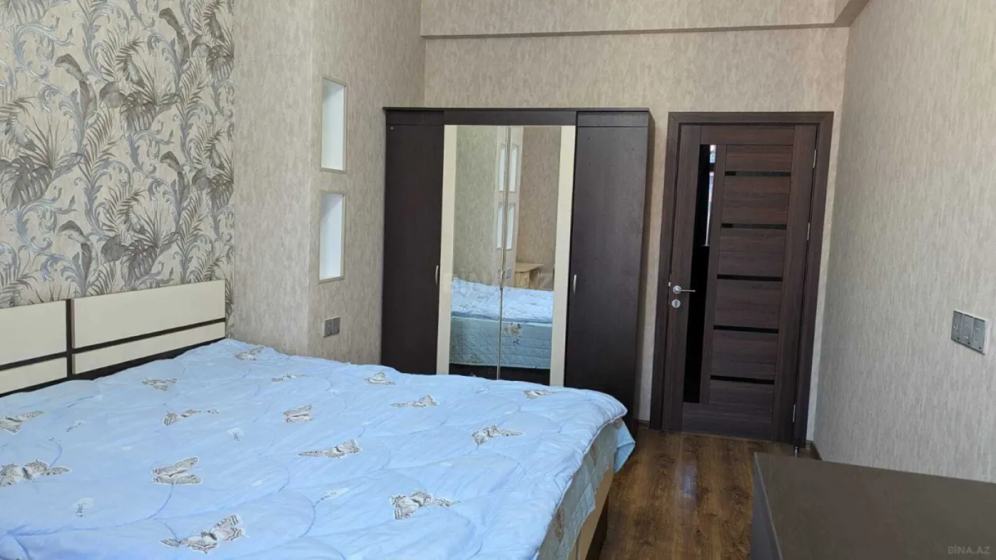 Kirayə verilir 2 otaqlı mənzil 67 m²