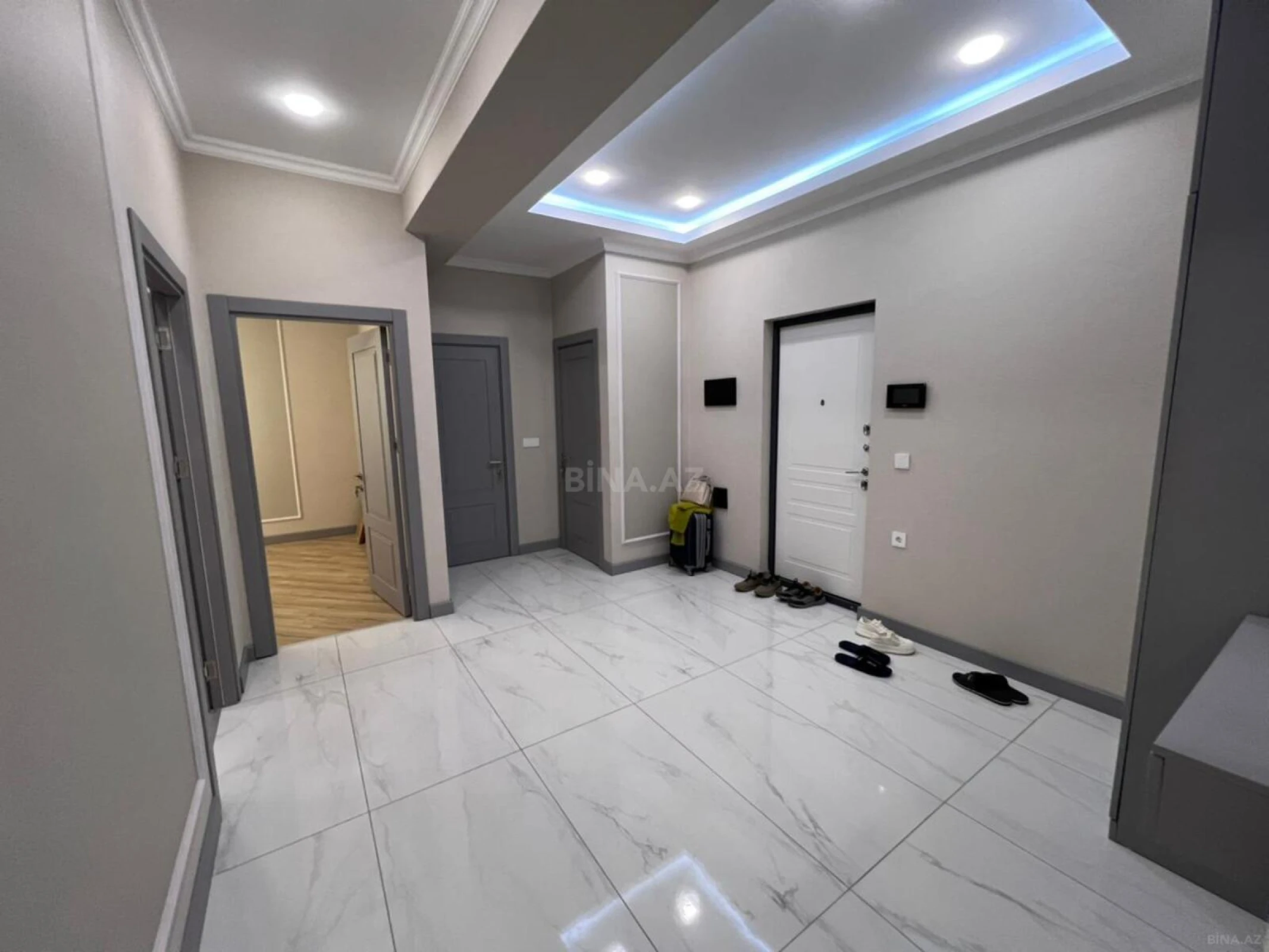 Kirayə verilir 3 otaqlı mənzil 100 m²