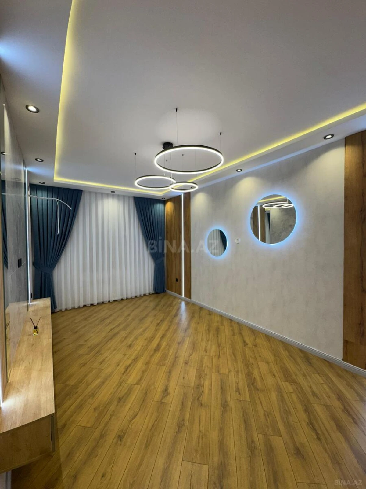 Satılır 2 otaqlı mənzil 85 m²