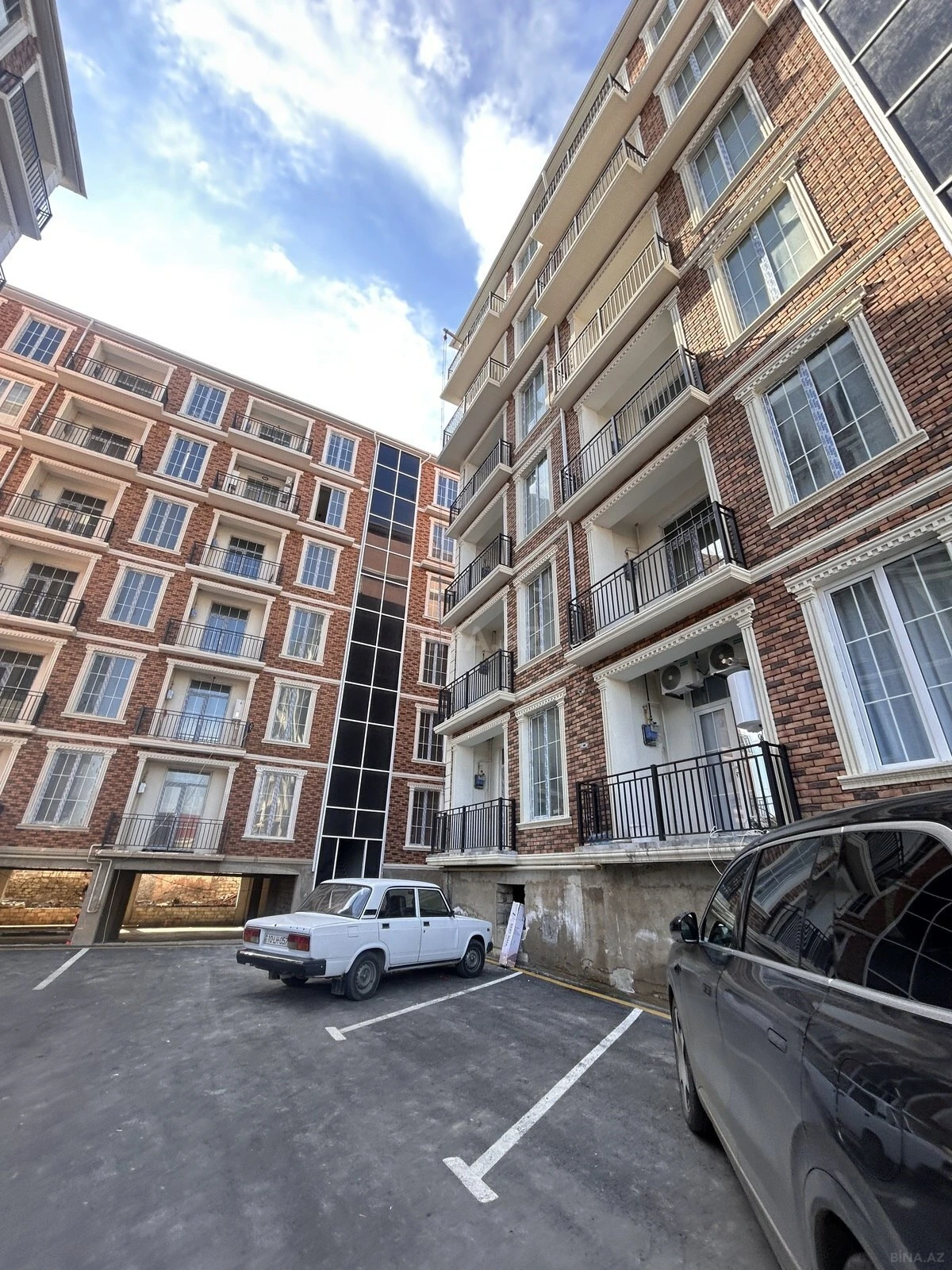 Satılır 2 otaqlı mənzil 63.9 m²
