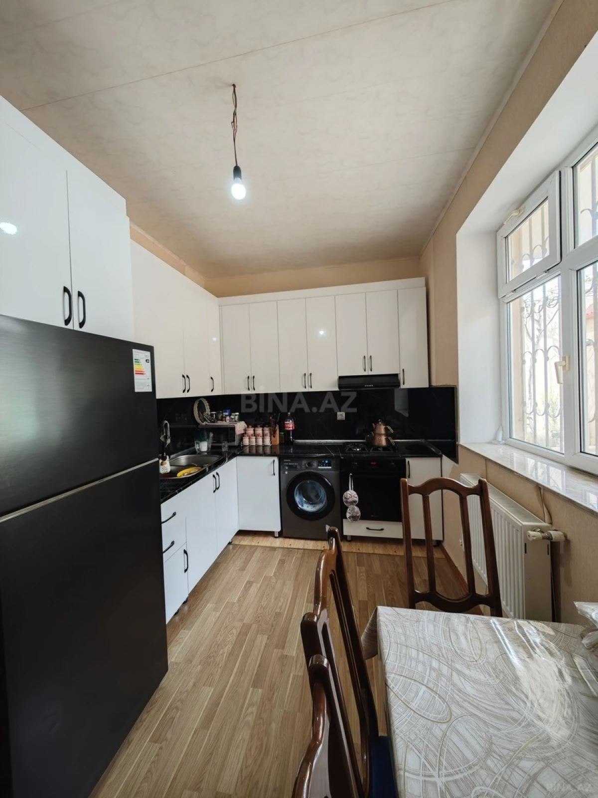 Satılır 6 otaqlı həyət evi 200 m²