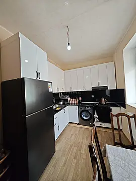 Satılır 6 otaqlı həyət evi 200 m²