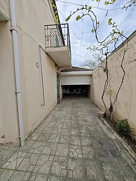 Satılır 6 otaqlı həyət evi 200 m²