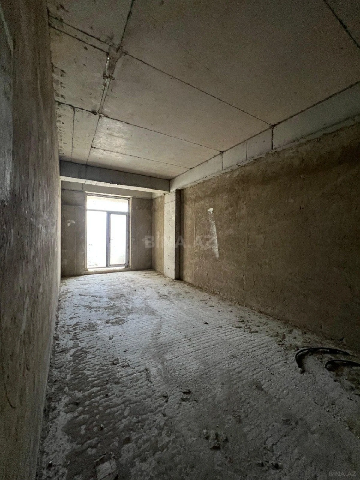 Satılır 2 otaqlı mənzil 110 m²