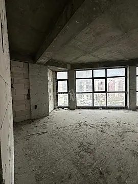 Satılır 4 otaqlı mənzil 180 m²