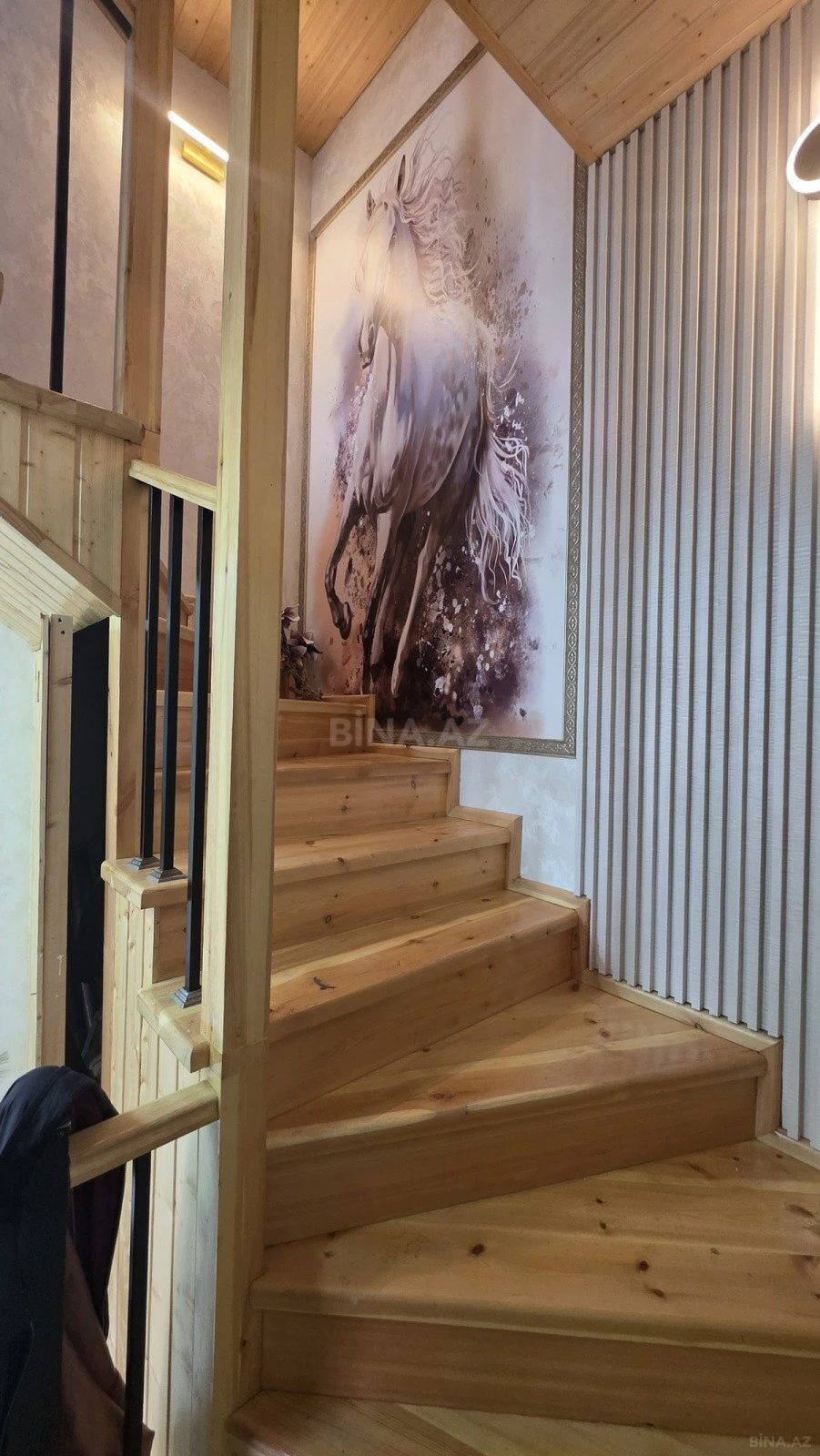 Satılır 6 otaqlı həyət evi 200 m²