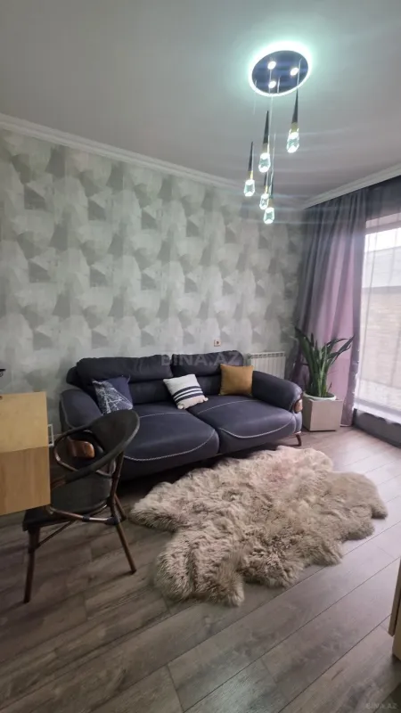 Satılır 6 otaqlı həyət evi 200 m²