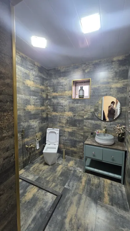 Satılır 6 otaqlı həyət evi 200 m²