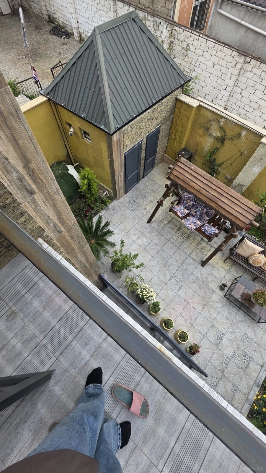 Satılır 6 otaqlı həyət evi 200 m²