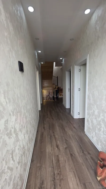Satılır 6 otaqlı həyət evi 200 m²
