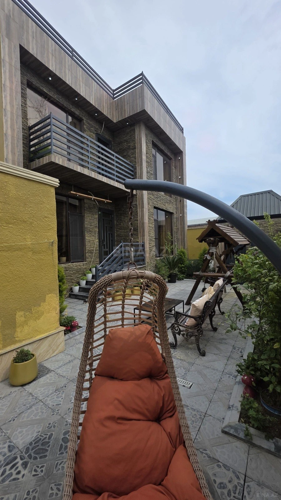 Satılır 6 otaqlı həyət evi 200 m²