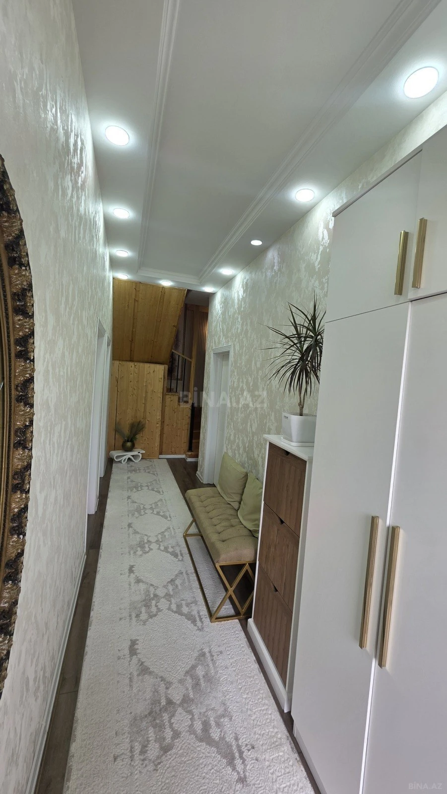 Satılır 6 otaqlı həyət evi 200 m²