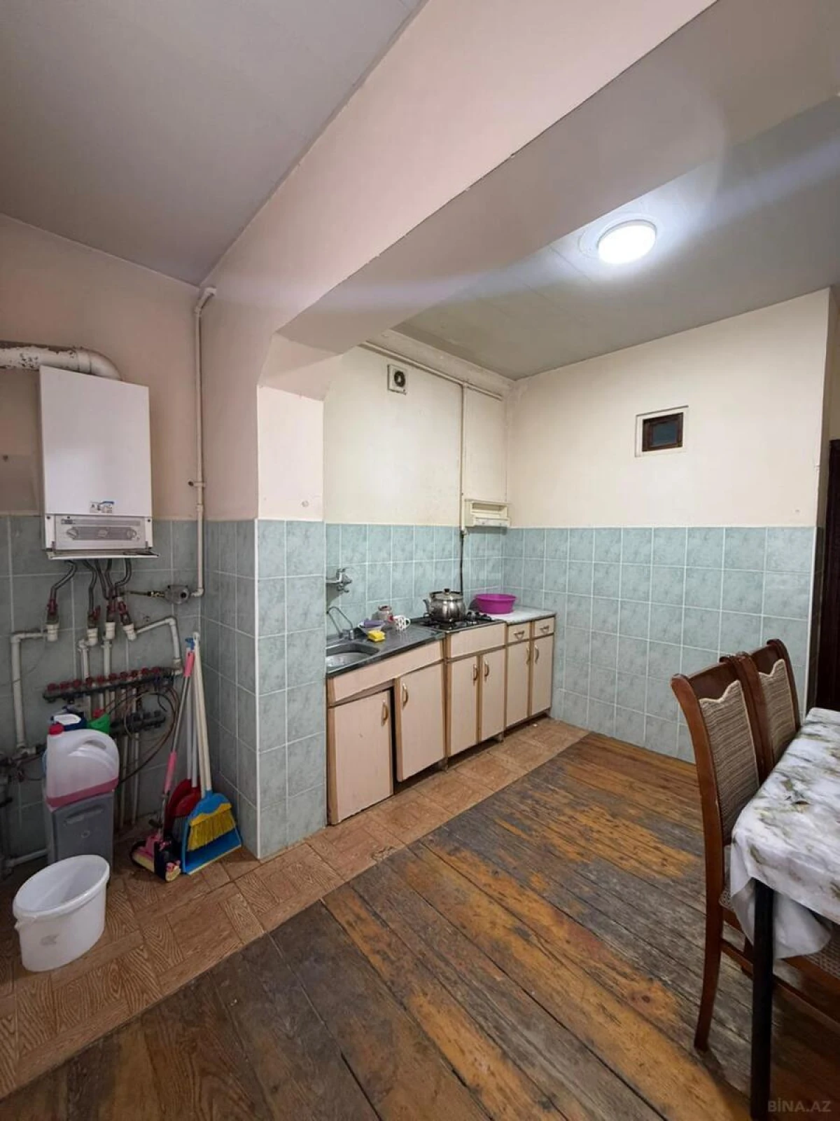 Satılır 4 otaqlı mənzil 100 m²