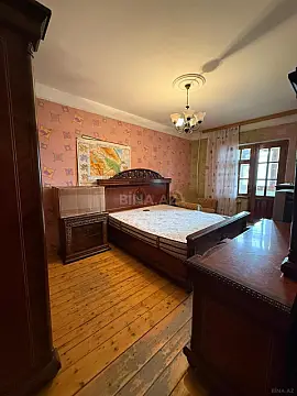 Satılır 4 otaqlı mənzil 100 m²