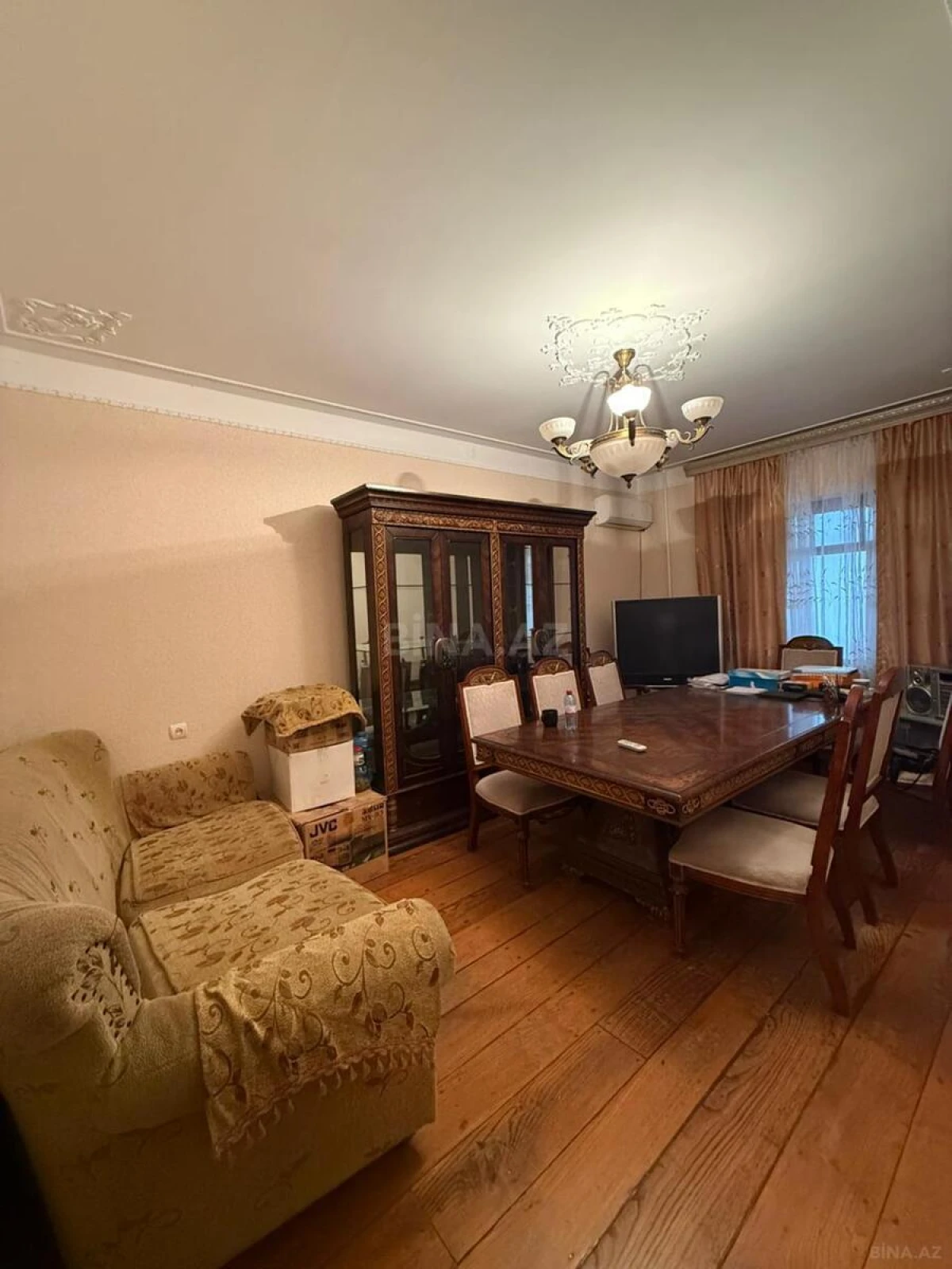 Satılır 4 otaqlı mənzil 100 m²