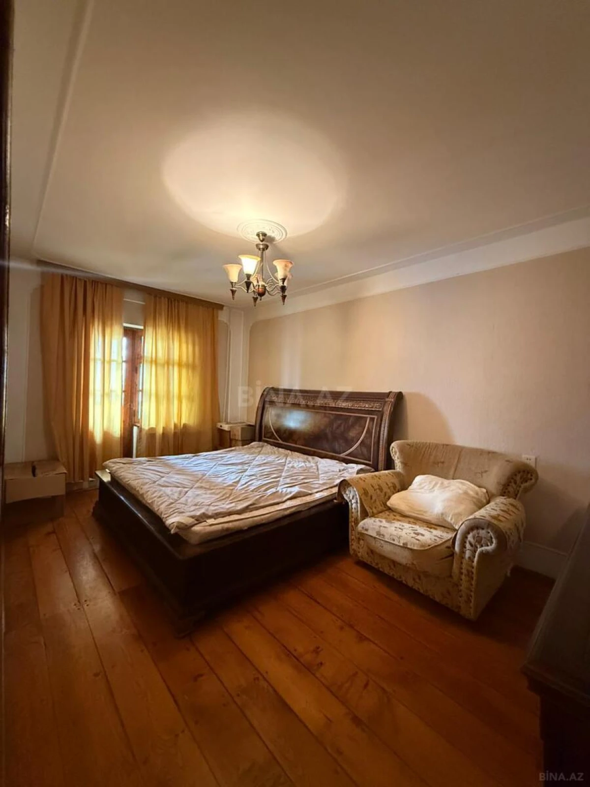 Satılır 4 otaqlı mənzil 100 m²