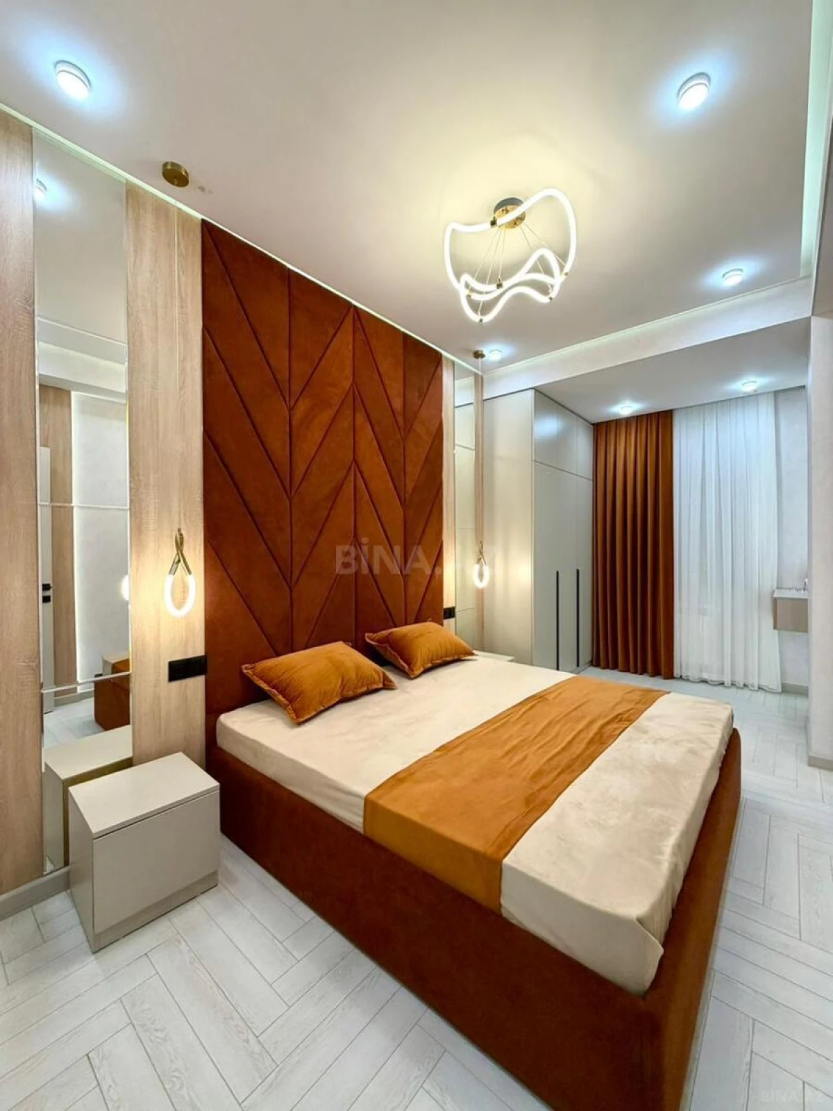 Satılır 2 otaqlı mənzil 80 m²