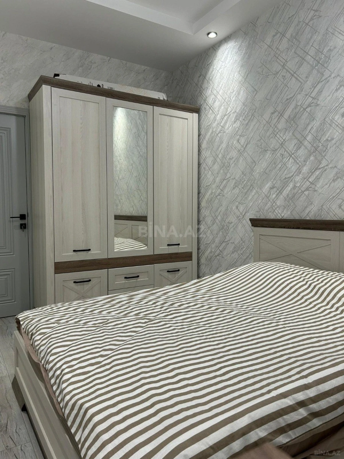 Kirayə verilir 3 otaqlı mənzil 105 m²