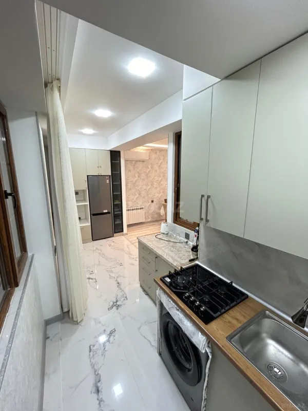 Kirayə verilir 3 otaqlı mənzil 105 m²