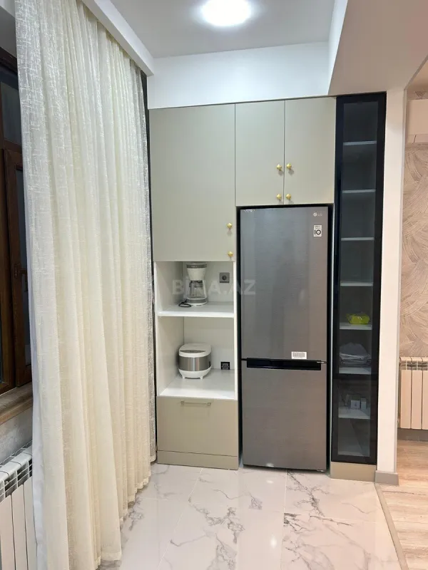 Kirayə verilir 3 otaqlı mənzil 105 m²
