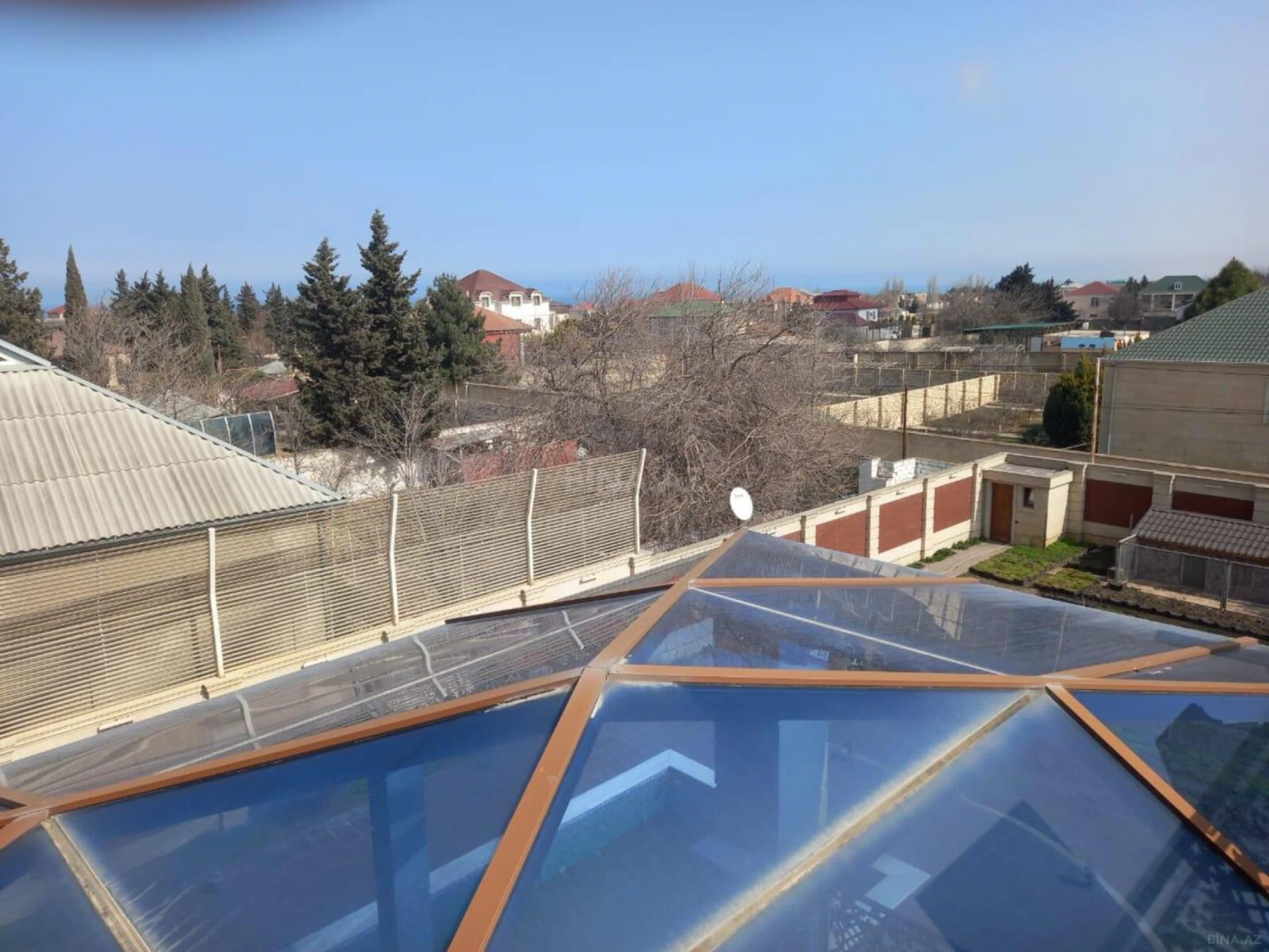 Satılır 6 otaqlı həyət evi 280 m²