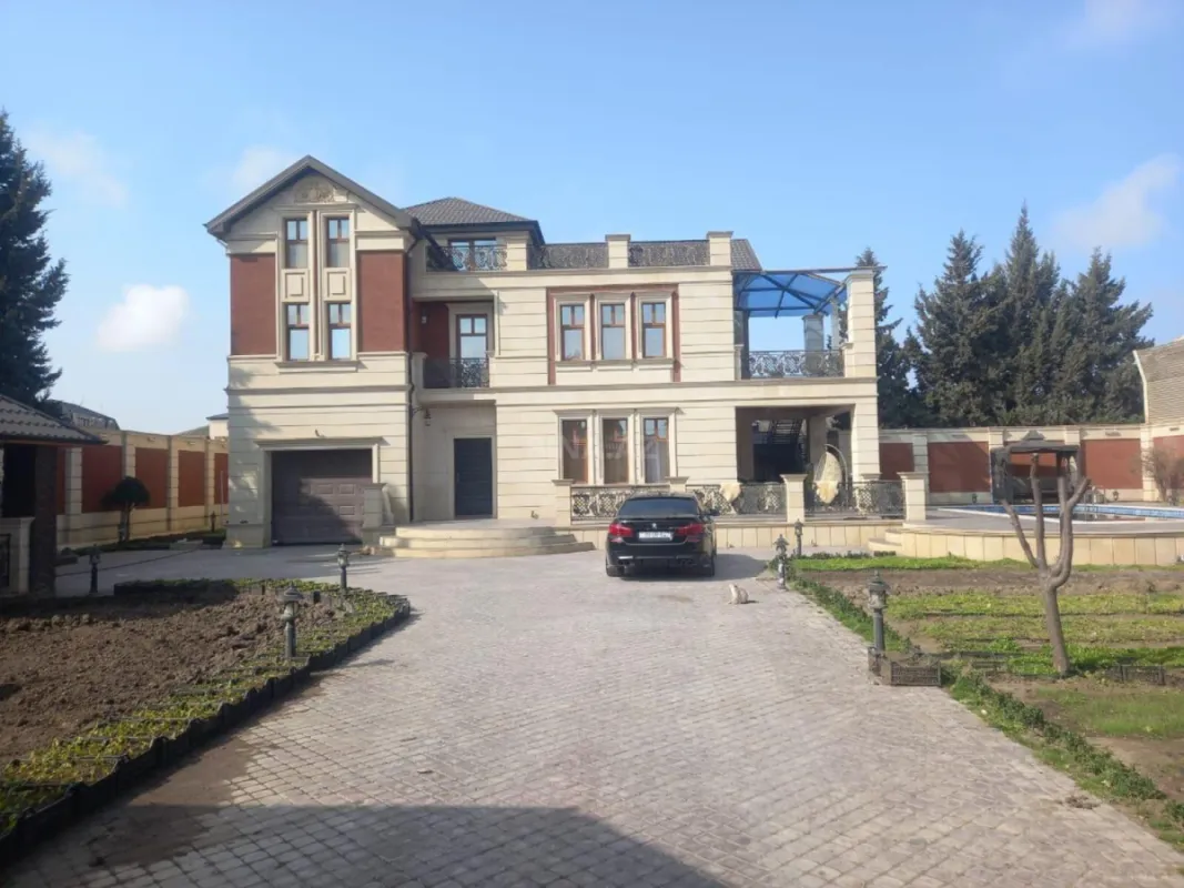 Satılır 6 otaqlı həyət evi 280 m²