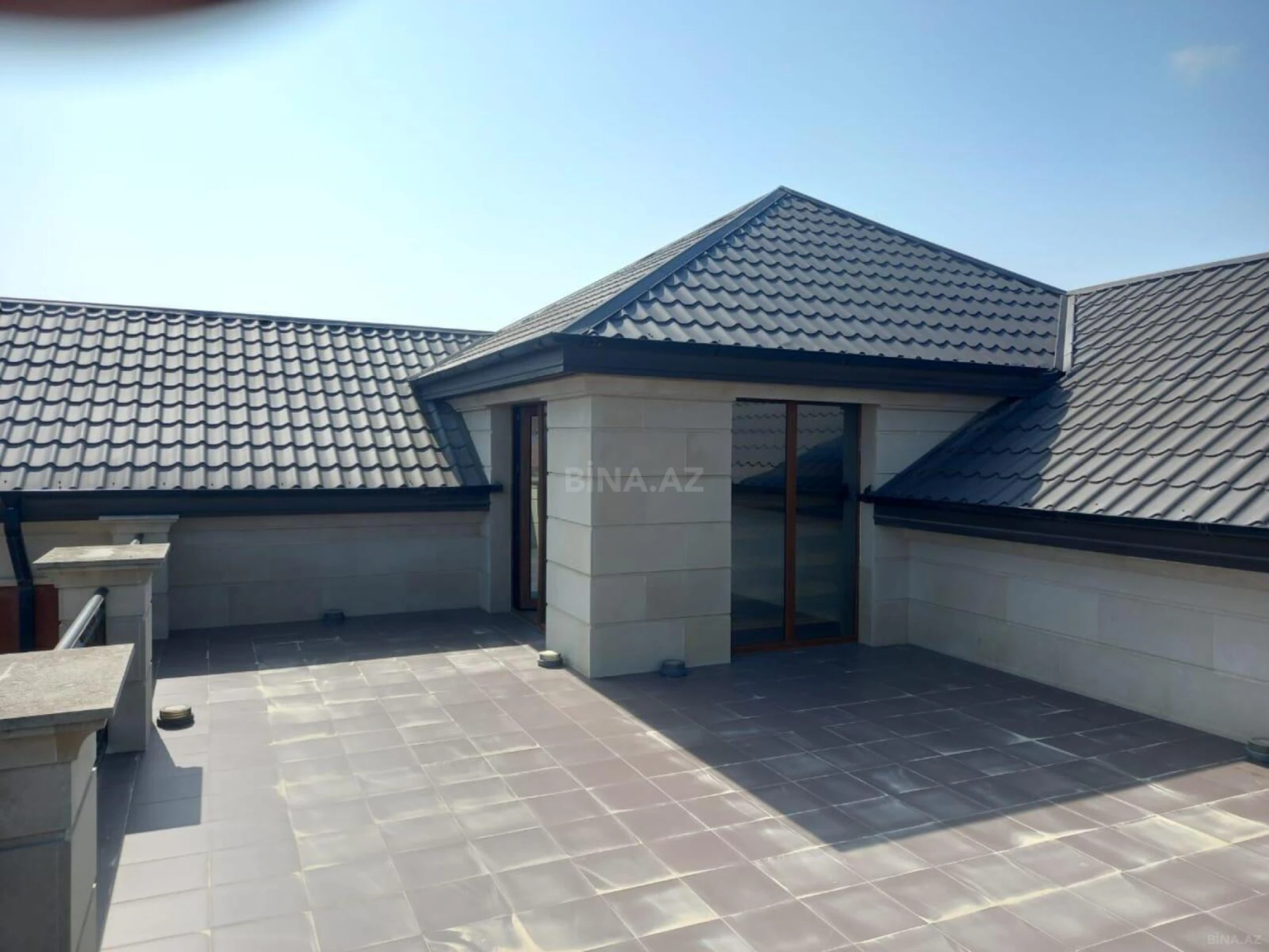 Satılır 6 otaqlı həyət evi 280 m²