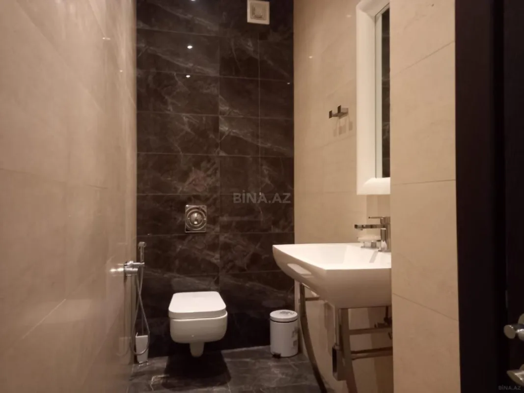 Satılır 6 otaqlı həyət evi 280 m²