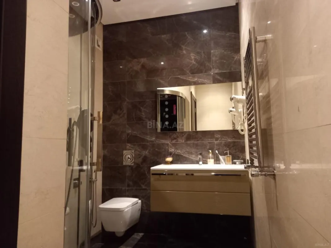 Satılır 6 otaqlı həyət evi 280 m²