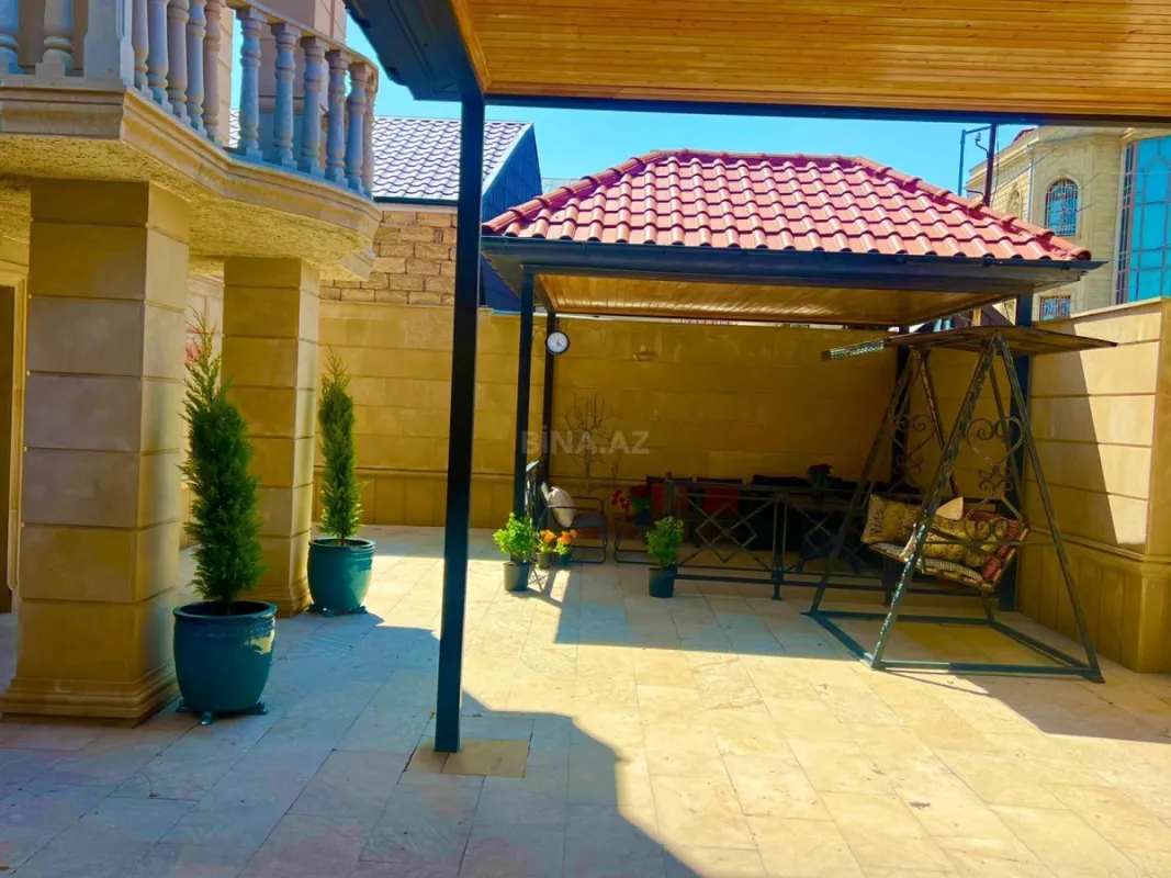 Satılır 5 otaqlı həyət evi 250 m²