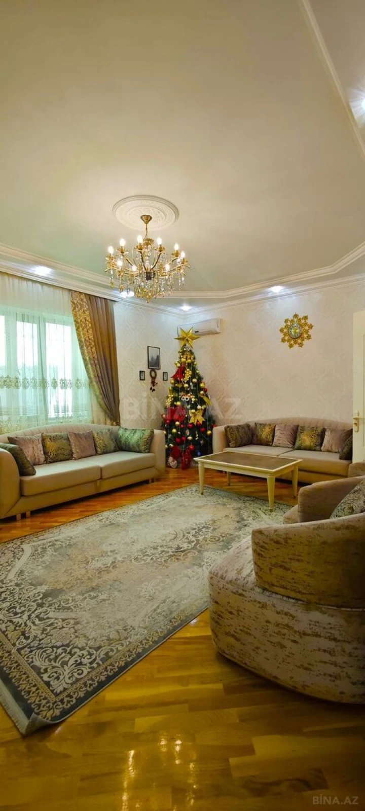 Satılır 5 otaqlı həyət evi 250 m²