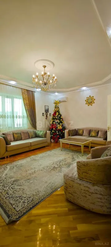 Satılır 5 otaqlı həyət evi 250 m²